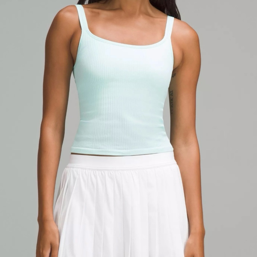 Lululemon Ebb to street scoop neck cropped tank top in Ideal Mint, size 8